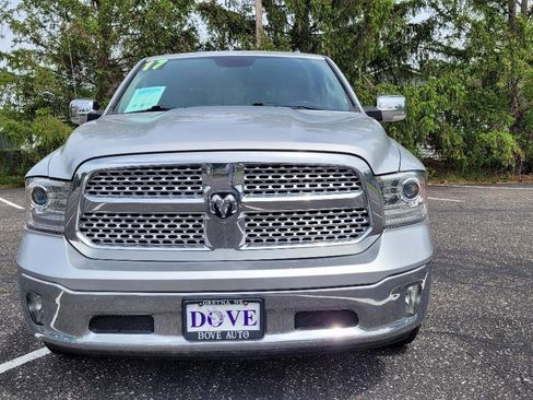 Used 2017 RAM 1500 Laramie AWD/4WD image 4