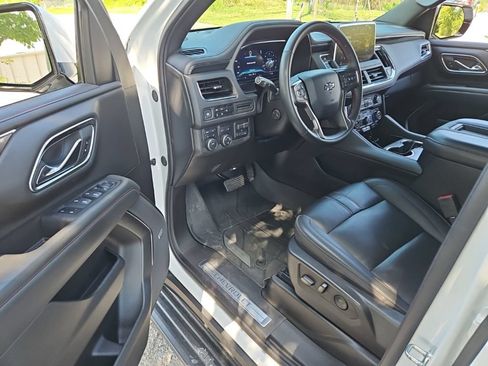 Used 2024 Chevrolet Tahoe RST w/ Luxury Package AWD/4WD image 6