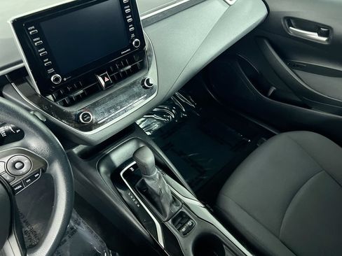 Used 2021 Toyota Corolla LE FWD image 19