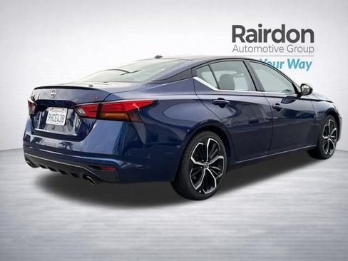 Used 2023 Nissan Altima 2.5 SR FWD image 7