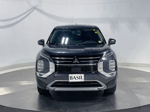 Used 2025 Mitsubishi Outlander AWD image 9