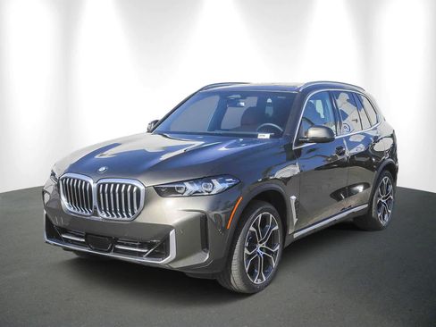 New 2026 BMW X5 xDrive40i w/ Premium Package image 3