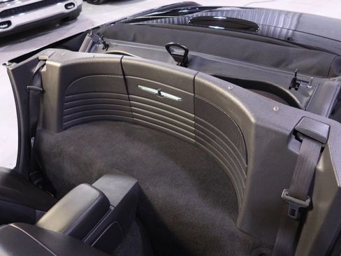 Used 2002 Ford Thunderbird Deluxe 2dr Convertible image 15