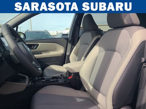 New 2026 Subaru Crosstrek 2.5i Limited w/ Crosstrek Mirror Package image 11