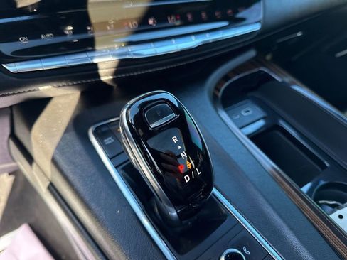 Used 2023 Cadillac Escalade ESV Premium Luxury w/ Performance Package image 31