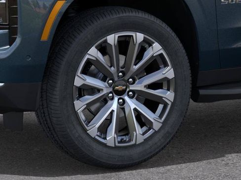 New 2026 Chevrolet Suburban High Country AWD/4WD image 9