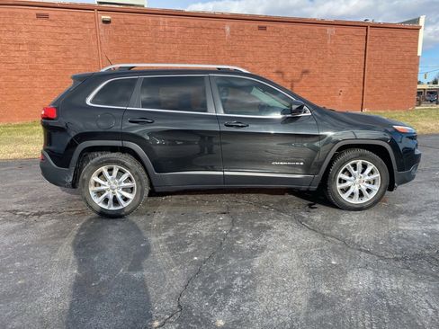 Used 2015 Jeep Cherokee Limited w/ Luxury Group image 8