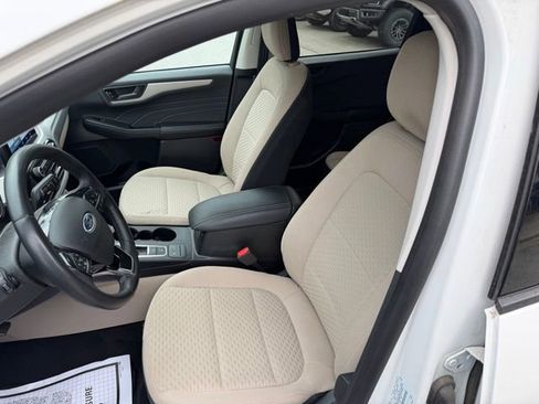 Used 2022 Ford Escape SE w/ Convenience Package FWD image 8