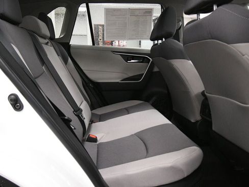 Used 2025 Toyota RAV4 XLE w/ Convenience Package image 25