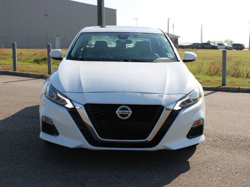 Used 2022 Nissan Altima 2.5 SV w/ SV Premium Package image 4