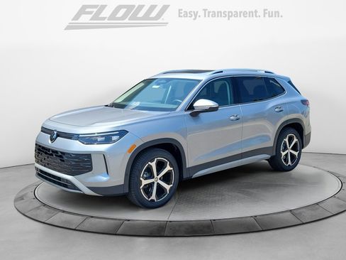 New 2026 Volkswagen Tiguan SE FWD image 3