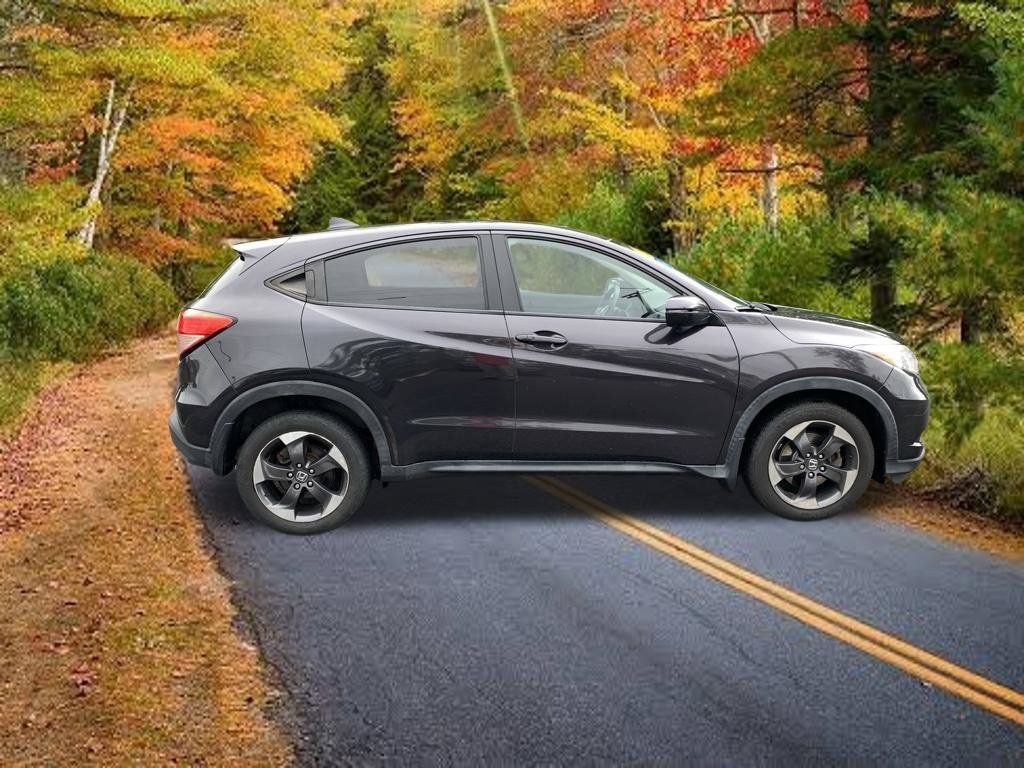 Used 2018 Honda HR-V EX image 2