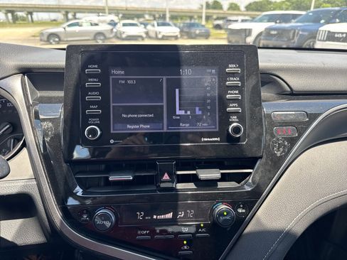 Used 2022 Toyota Camry SE FWD image 32
