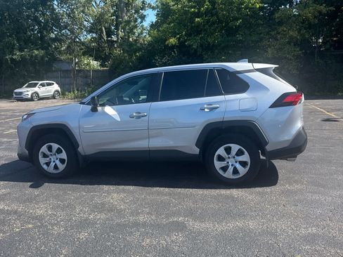 Used 2024 Toyota RAV4 LE AWD/4WD image 2
