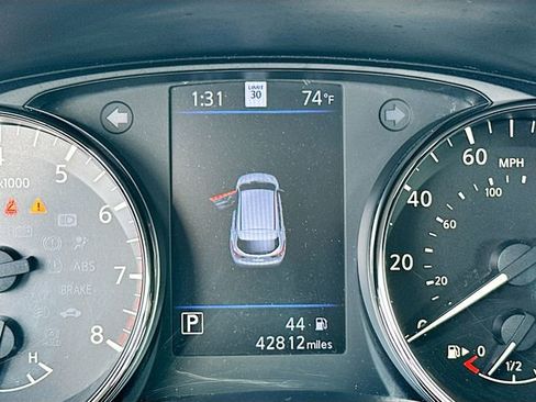 Used 2020 Nissan Rogue Sport SL w/ Premium Package image 12