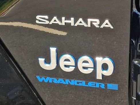 Used 2024 Jeep Wrangler Unlimited Sahara AWD/4WD image 30