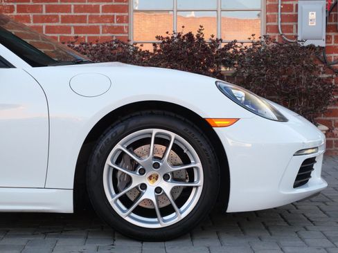 Used 2019 Porsche 718 Boxster RWD image 9