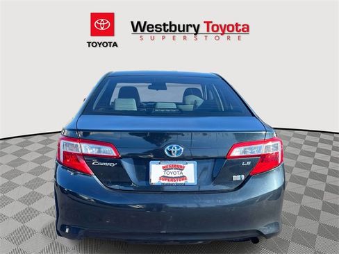 Used 2013 Toyota Camry LE image 7