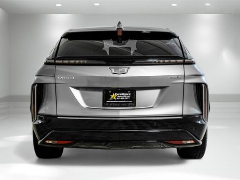 Used 2024 Cadillac Lyriq Luxury w/ LPO, Floor Liner Package image 10