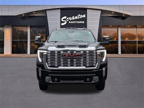 New 2026 GMC Sierra 3500 Denali w/ Denali Reserve Package image 8