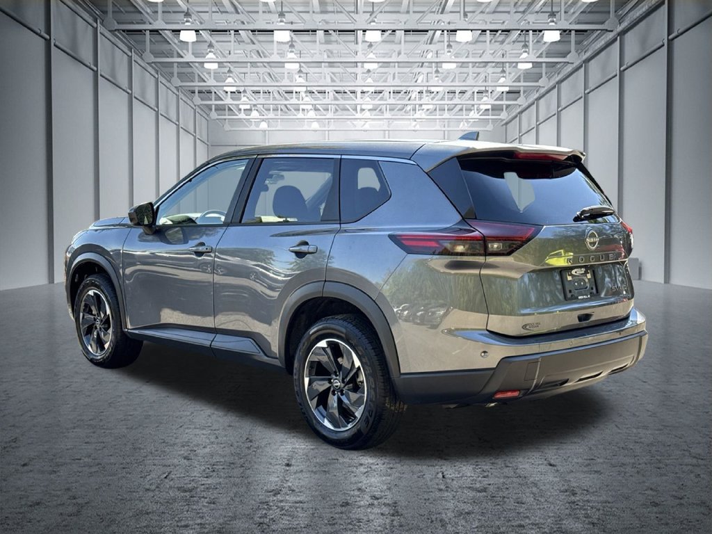 Used 2024 Nissan Rogue SV AWD/4WD image 5