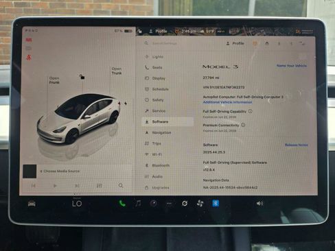 Used 2022 Tesla Model 3 RWD image 2