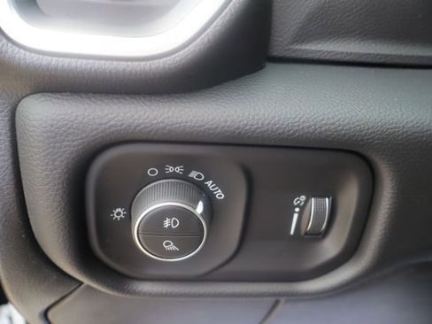 New 2026 RAM 3500 Big Horn AWD/4WD image 17