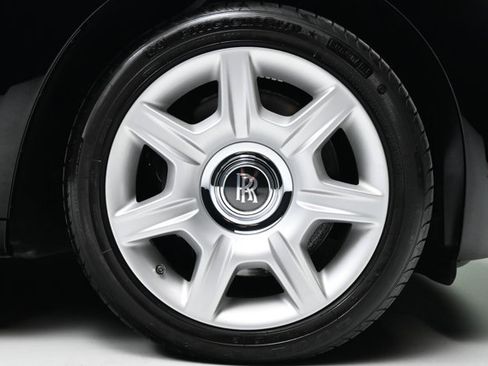 Used 2012 Rolls-Royce Ghost RWD image 42
