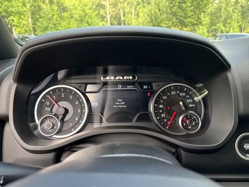 New 2026 RAM 1500 4x4 Crew Cab image 25