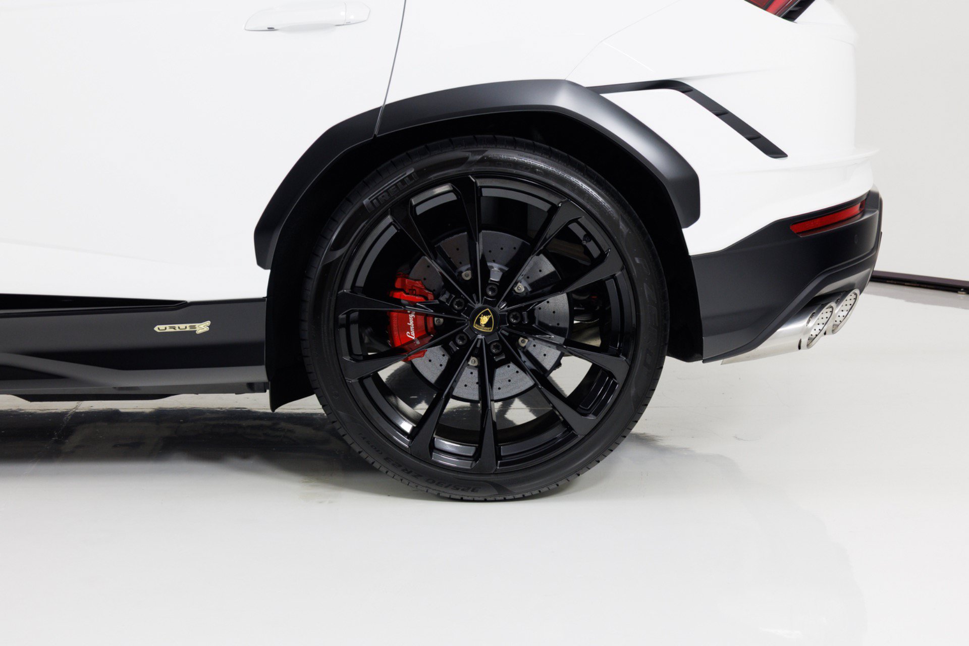 Used 2024 Lamborghini Urus S AWD/4WD image 11
