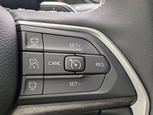 New 2025 Jeep Grand Cherokee Limited w/ Black Appearance Package RWD image 23