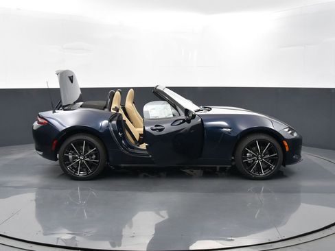 New 2025 MAZDA MX-5 Miata Grand Touring image 40