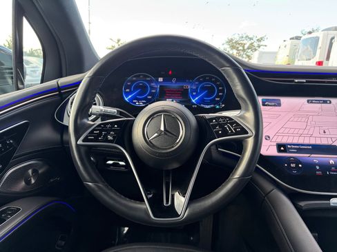 Used 2023 Mercedes-Benz EQS 580 4MATIC SUV image 21