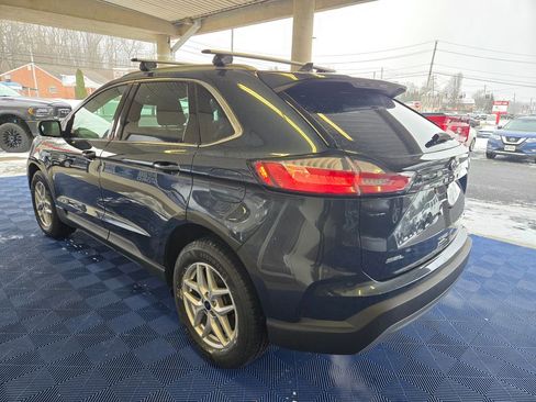 Used 2022 Ford Edge SEL w/ Convenience Package image 4