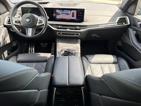 Used 2024 BMW X7 xDrive40i w/ M Sport Package AWD/4WD image 5
