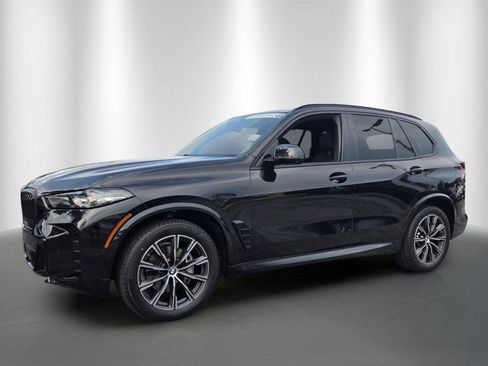 Certified 2024 BMW X5 xDrive40i w/ M Sport Package AWD/4WD image 3