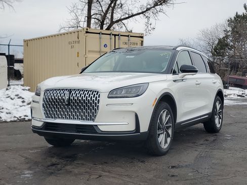 New 2026 Lincoln Corsair Premiere image 2