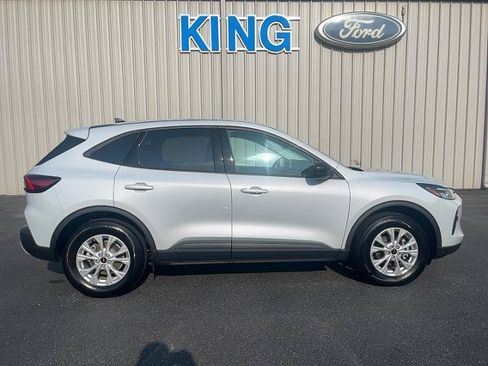 Certified 2025 Ford Escape Active w/ Tech Pack #1 AWD/4WD image 5