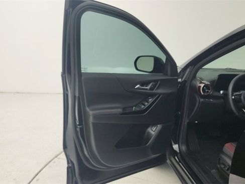 Used 2026 Chevrolet Equinox RS image 22