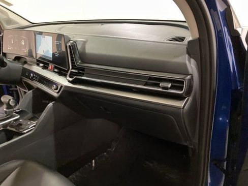 Used 2024 Kia Sportage EX image 23