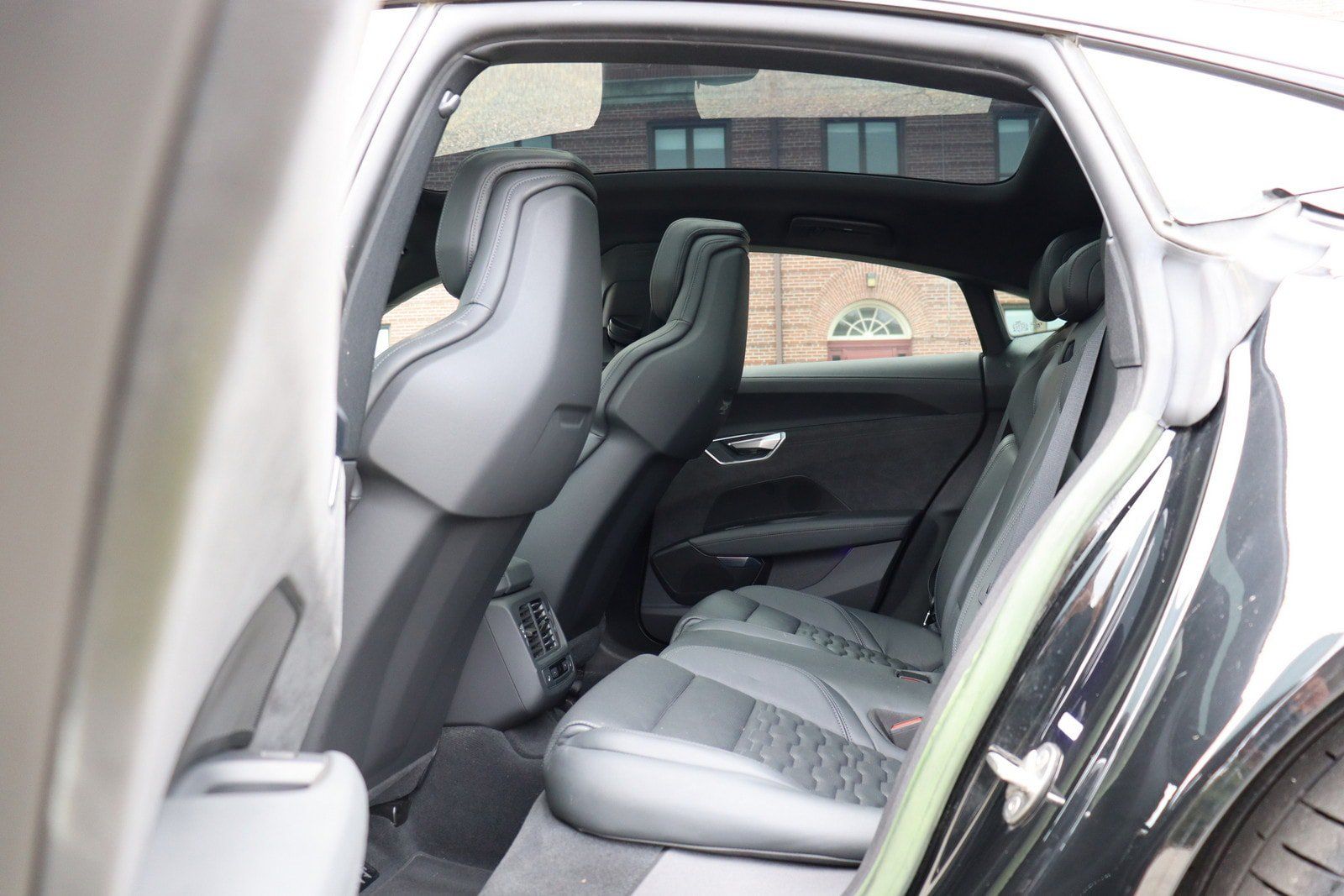Used 2022 Audi e-tron GT Prestige w/ Prestige Package AWD/4WD image 14