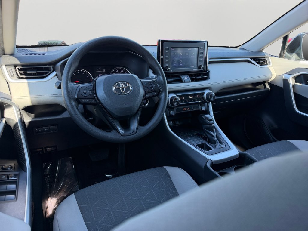 Used 2021 Toyota RAV4 XLE AWD/4WD image 13
