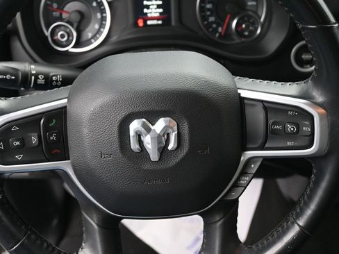 Used 2022 RAM 1500 Big Horn AWD/4WD image 18