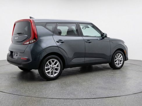 Used 2025 Kia Soul LX w/ LX Technology Package image 9