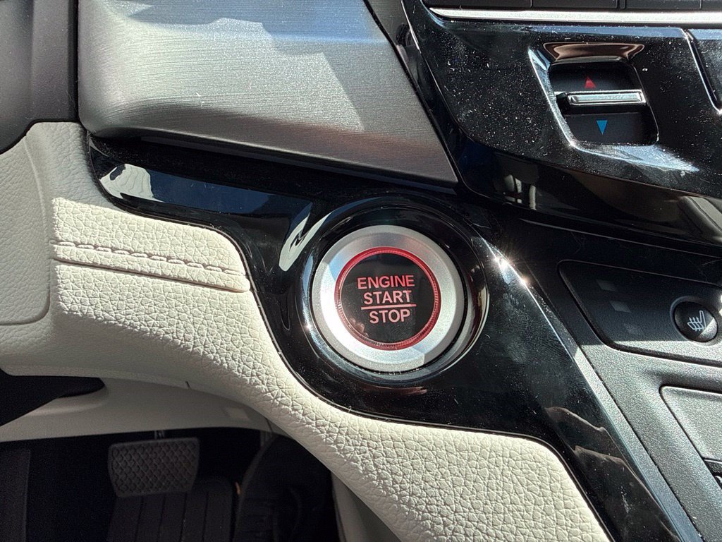 Certified 2026 Honda Odyssey Touring image 17