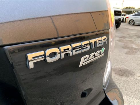 Used 2011 Subaru Forester 2.5X Premium w/ All-Weather Pkg AWD/4WD image 24