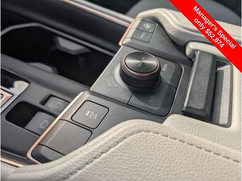 Used 2024 Toyota Grand Highlander AWD Hybrid image 25