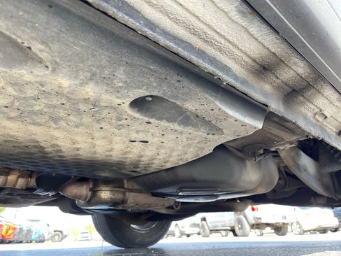 Used 2011 Volkswagen Tiguan S image 20