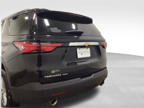 Used 2023 Chevrolet Traverse LT image 19