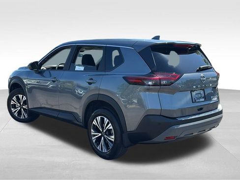 Used 2023 Nissan Rogue SV AWD/4WD image 5